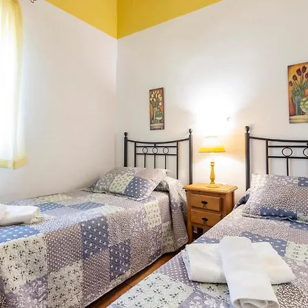 Holiday home Stunning In With Wifi Nerja